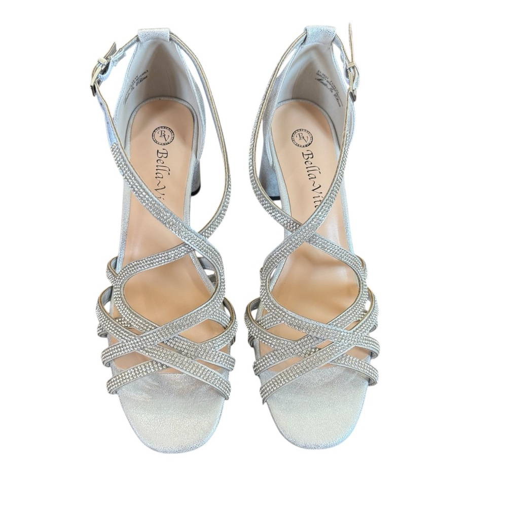 Bella Vita Aliette Silver Metallic Sandals Size 7.5 Wide Width - Picture 2 of 10